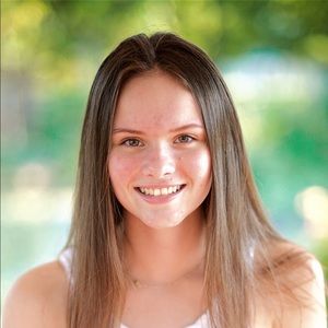 Meet your Posher, Ella